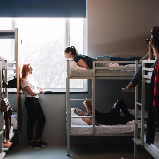 Dorm room with bunk beds at Clink