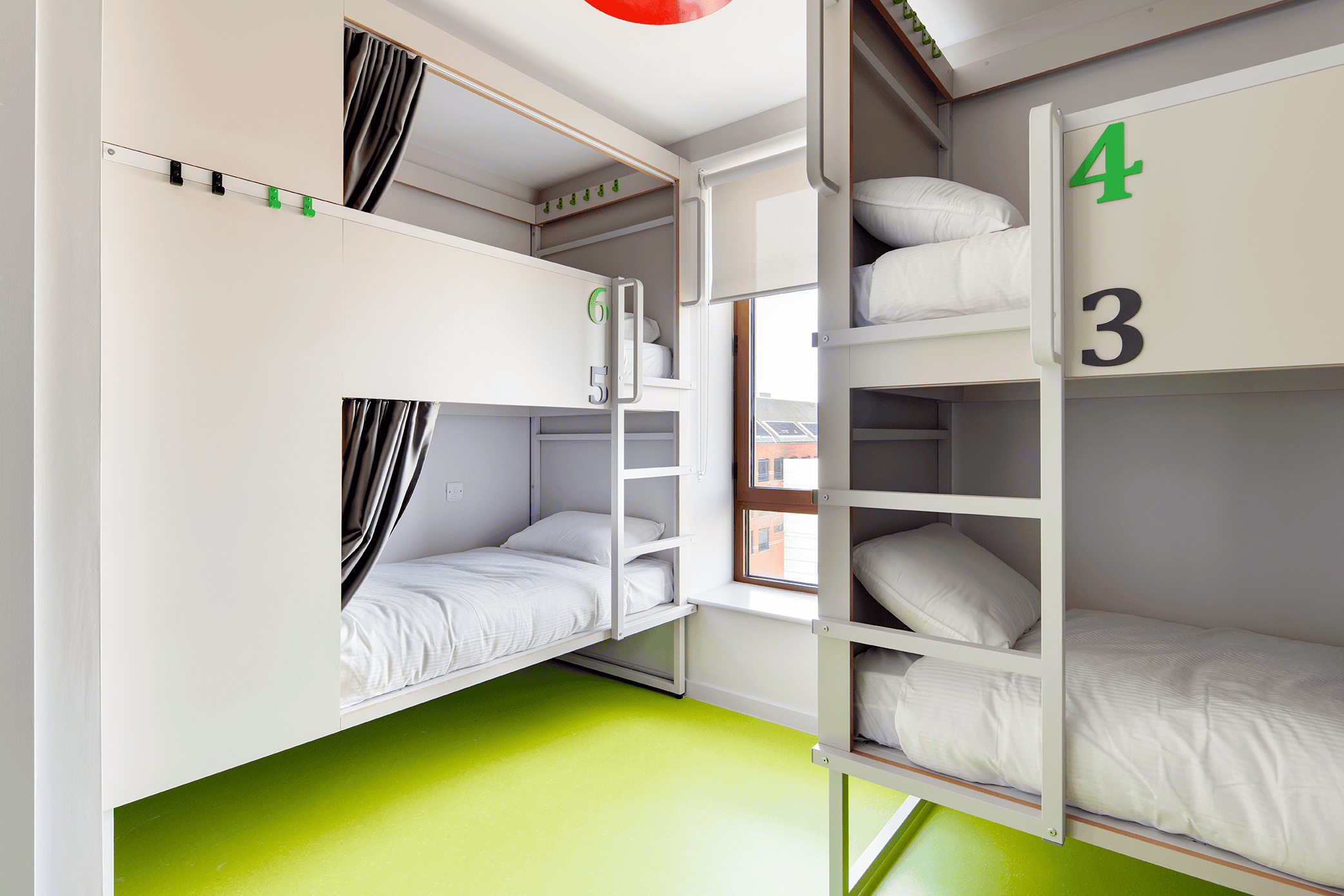 Clink i Lár group dorm room with bunk beds - Dublin hostel