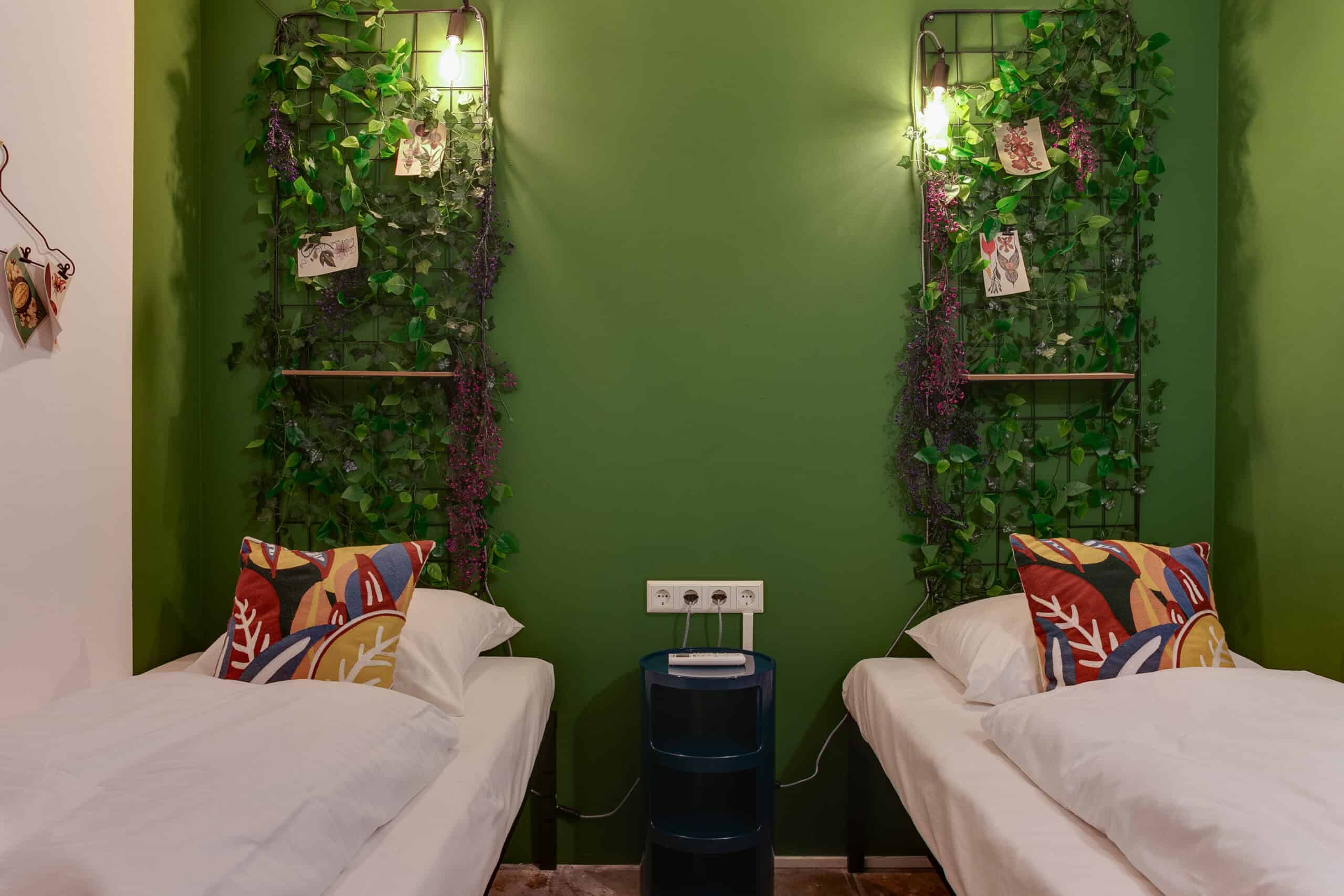 Friend's twin cabin ClinkMama