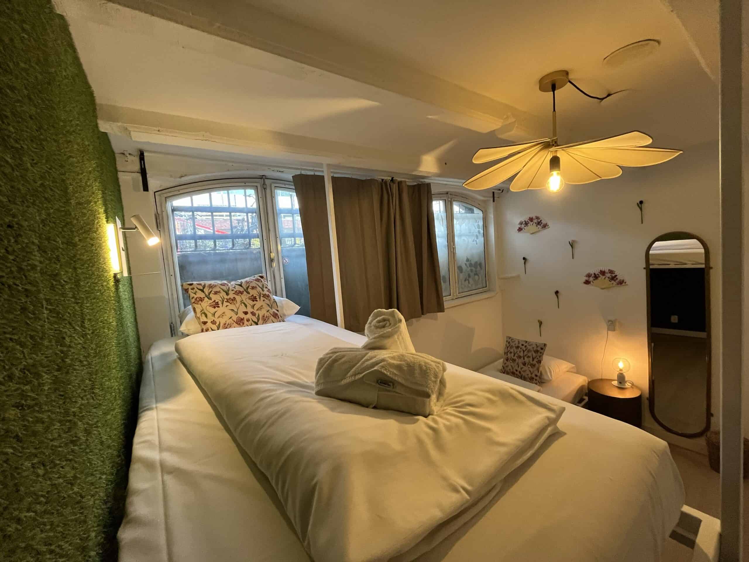 ClinkCoco Tulip twin private room