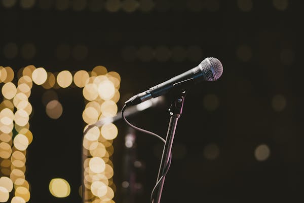 Open mic and Christmas lights