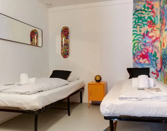 Twin private room at ClinkMama hostel, Amsterdam
