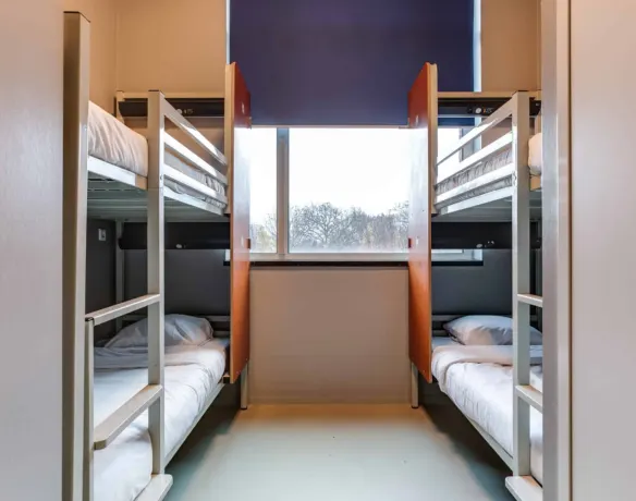 Dortoir pour femmes de 10 lits à l'auberge ClinkNoord, Amsterdam