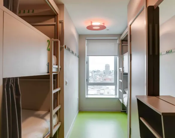 Dormitorio de 4, 6 u 8 camas en el albergue Clink i Lar, Dublín