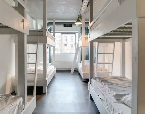 Dormitorio mixto en el albergue ClinkMama, Ámsterdam