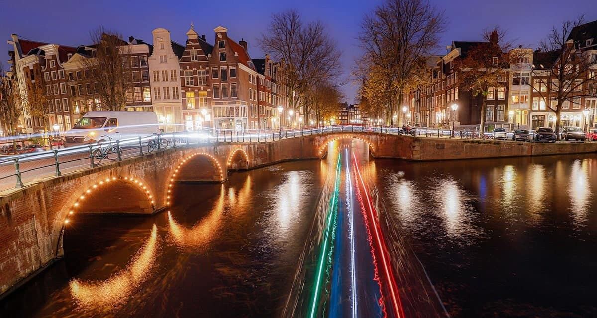 Amsterdam canals at night