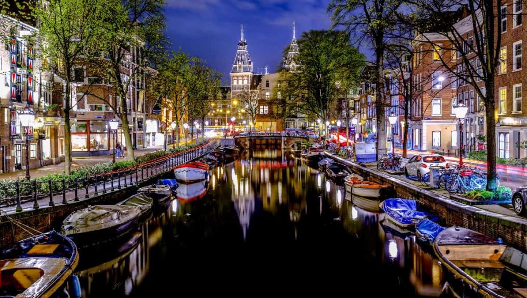 amsterdam at night time