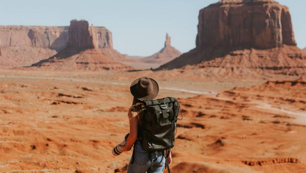 Woman travelling alone in the Grand Canyon