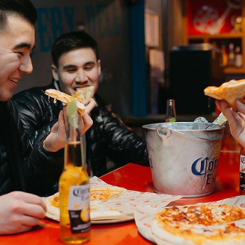 rockin' the Clash Bar