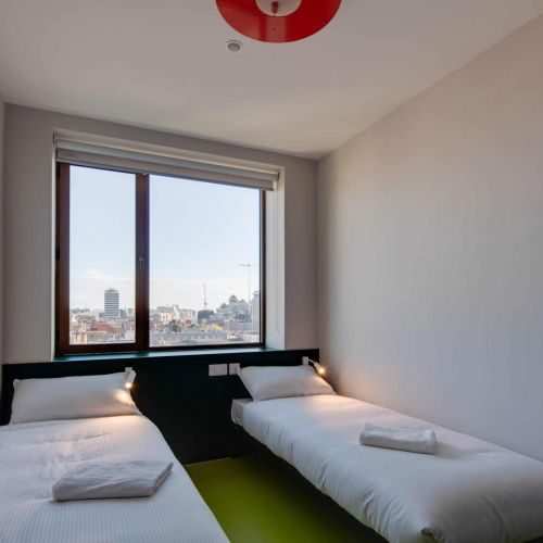 Twin room at Clink Dublin